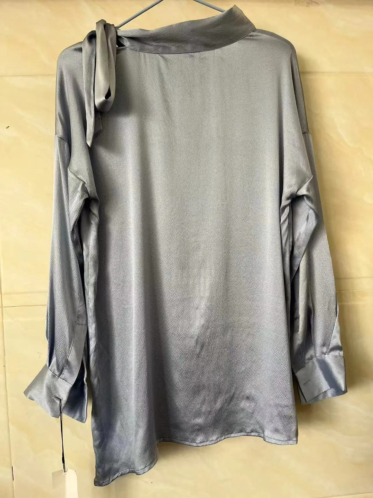 款式1面料1-silk blouse-16mm 100%silk  bubble satin blouse